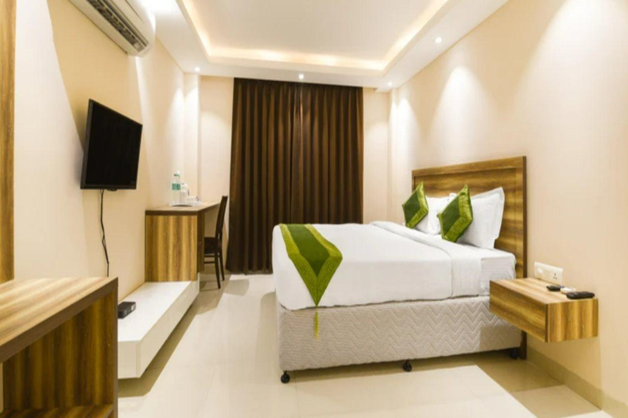 Treebo Iffco Chowk 구르가온 외부 사진