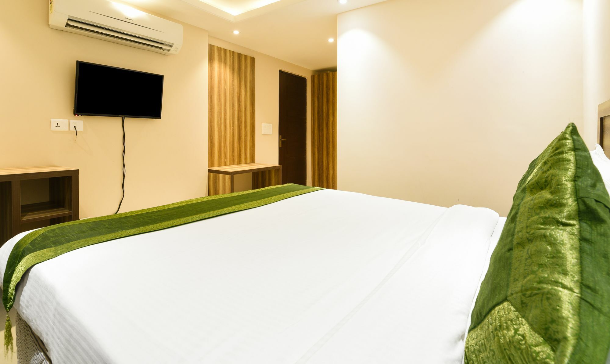 Treebo Iffco Chowk 구르가온 외부 사진